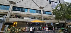 Lucky Plaza (D9), Shop House #578240371